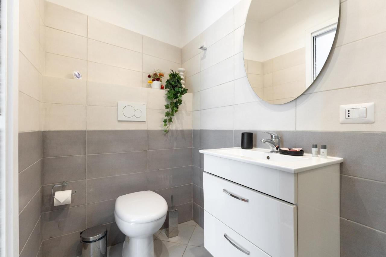 Rome As You Feel - Charming Abode In Trastevere Екстер'єр фото